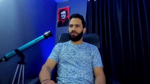 Snapshot of leo_diaz01 chatting on December 22, 6:37 pm Leo  Diaz online show from December 22, 6:37 pm
