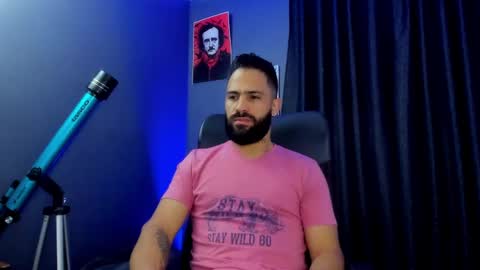 Snapshot of leo_diaz01 chatting on December 30, 11:17 pm Leo  Diaz online show from December 30, 11:17 pm