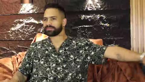 Snapshot of leo_diaz01 chatting on October 5, 3:21 am Leo  Diaz online show from October 5, 3:21 am