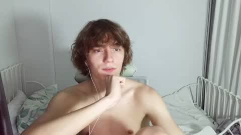 Leon online show from June 28, 11:00 pm