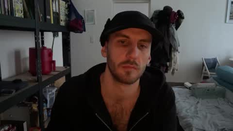 Leon online show from January 12, 2:43 pm