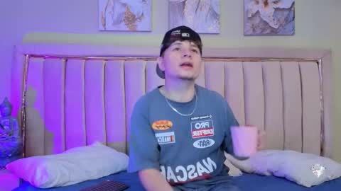 Leo  online show from November 21, 5:06 am