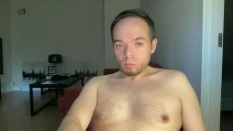 leroidesaulnes online show from September 25, 4:28 pm