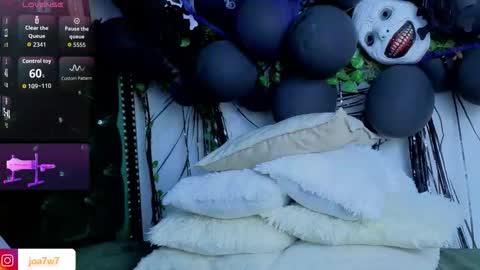 Levi  online show from November 1, 8:35 pm