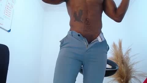 liam_bolt online show from April 11, 1:57 am