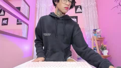 Liam online show from February 4, 3:12 am