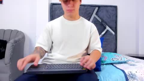 Call me Lian online show from February 4, 12:11 pm