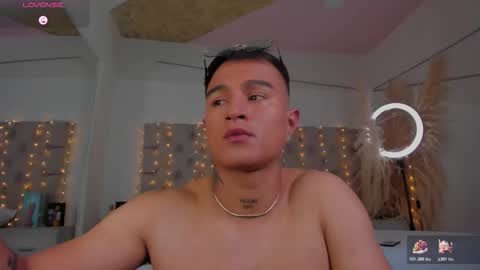 LiamDeep online show from December 18, 11:34 pm