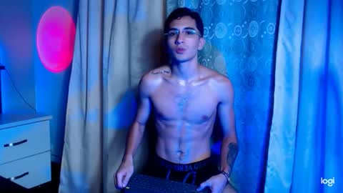 Snapshot of liamjonness chatting on October 22, 3:10 am Liamjonness online show from October 22, 3:10 am