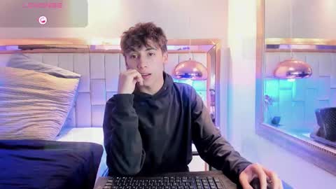 liaml_18_ online show from November 24, 9:27 pm
