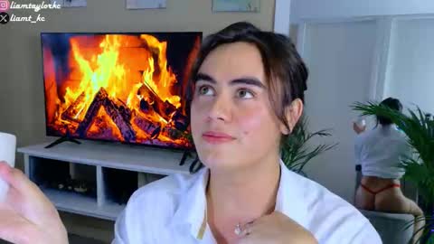 Tell me Liam online show from January 5, 9:51 pm