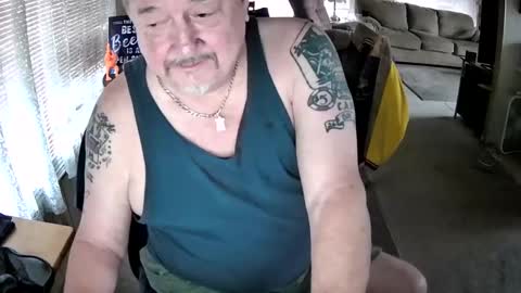 Littled83057 online show from April 11, 5:49 pm