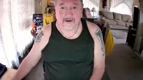 Littled83057 online show from April 4, 6:05 pm