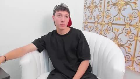 DANNY online show from November 19, 4:07 pm