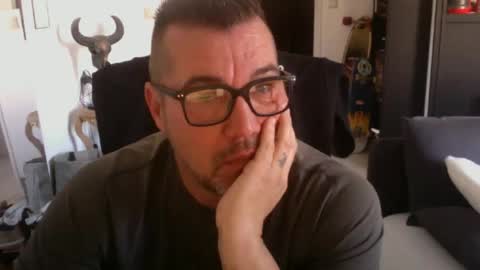 loanm online show from March 15, 2:23 pm