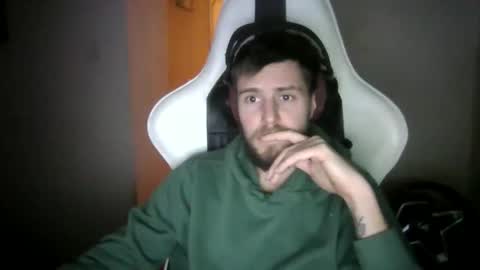 lobo online show from December 17, 3:36 am