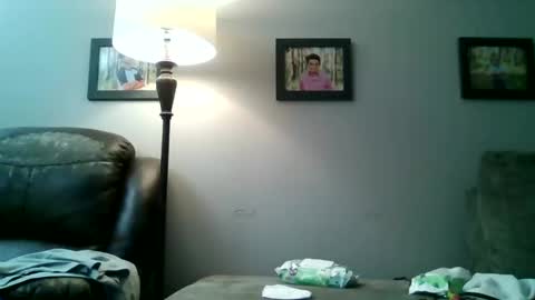 locoscotian902 online show from December 21, 12:07 am