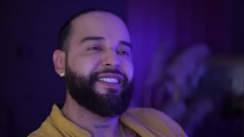 logan_cardenas1 online show from March 14, 1:56 am