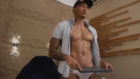 logan_varela online show from February 16, 3:32 pm