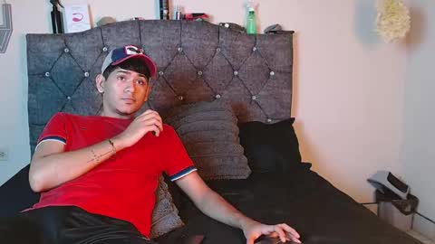 logan_willyams_ online show from September 20, 12:32 am