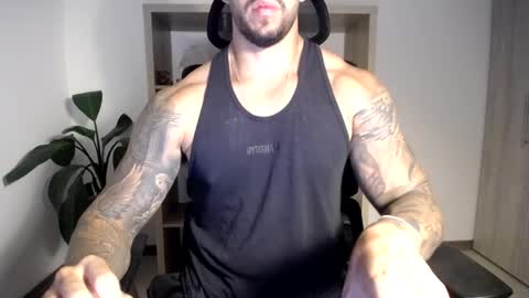 Logan Wolfp online show from May 16, 1:47 am