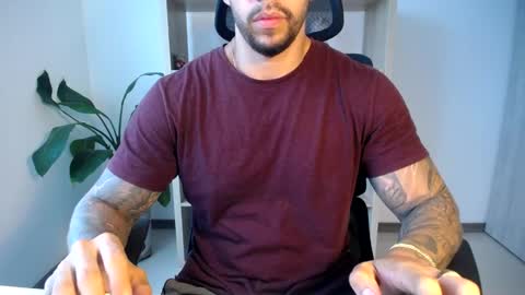 Logan Wolfp online show from June 2, 10:44 pm