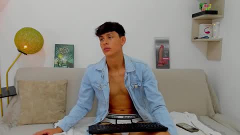 loganoficialx online show from October 26, 2:08 pm