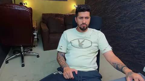 LoganStroud online show from July 10, 10:40 am