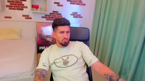LoganStroud online show from July 17, 10:44 am