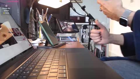 london_lad_101 online show from March 6, 10:01 am