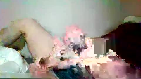 Snapshot of longenough__ chatting on December 25, 11:10 pm Americanfratboy online show from December 25, 11:10 pm