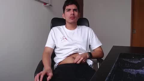 looki 16 online show from March 7, 4:44 pm