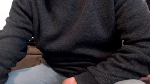 looking469 online show from April 12, 7:04 pm