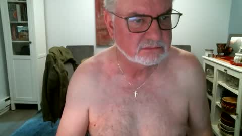 loop102 online show from April 25, 11:35 pm