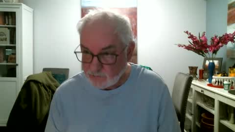 loop102 online show from December 6, 12:56 am