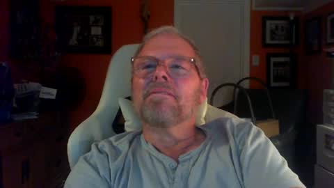 loosegravl online show from July 19, 8:26 pm