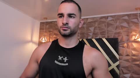 Snapshot of lorenzo_walker_ chatting on February 24, 5:53 pm  L O R E N Z O  Thumbs Up help  online show from February 24, 5:53 pm