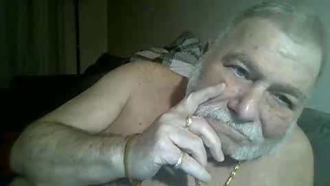 louis_chokdee online show from February 10, 5:30 pm