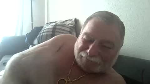 louis_chokdee online show from March 10, 3:52 pm