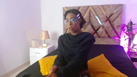 Louis Valdz online show from December 11, 7:32 pm