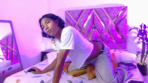 Louis Valdz online show from January 22, 1:00 pm