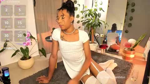 Louis Valdz online show from October 18, 4:23 pm