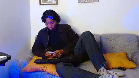 Louis Valdz online show from January 20, 12:39 pm