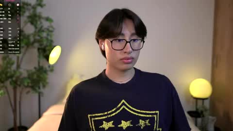 Louis online show from April 1, 10:51 pm