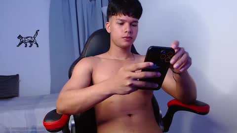 Snapshot of loushd chatting on February 6, 3:27 am Lous HD online show from February 6, 3:27 am