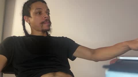 Snapshot of love4heelz chatting on September 25, 8:57 am Prynce online show from September 25, 8:57 am