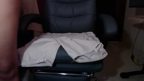 Estiven online show from February 17, 1:10 pm