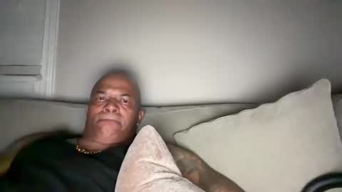 loved19 online show from April 18, 9:54 am