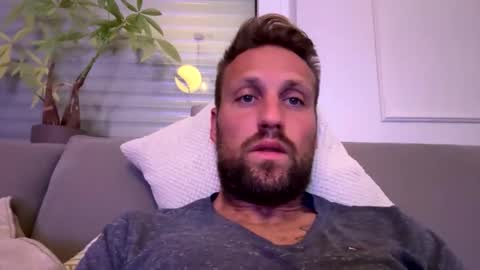 Snapshot of lovefuesse chatting on September 13, 8:54 pm lovefuesse online show from September 13, 8:54 pm