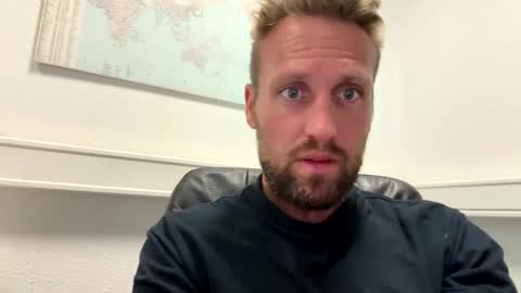 Snapshot of lovefuesse chatting on September 16, 11:11 am lovefuesse online show from September 16, 11:11 am